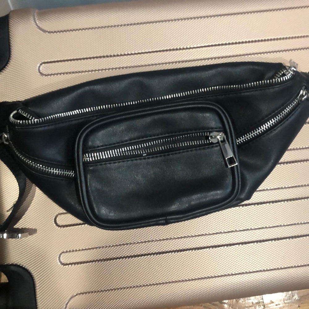 Forever 21 leather fannypack
